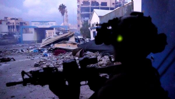 – Vi fant terrortunnel under - og store mengder våpen i UNRWA-hovedkvarteret