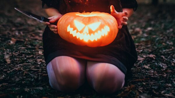 Skal jeg la barna mine feire halloween?
