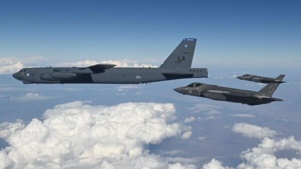 USA har bidratt med mer enn 50.000 tonn militært ustyr til Israel