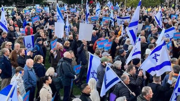 – Minst tusen venner av Israel samlet foran Stortinget