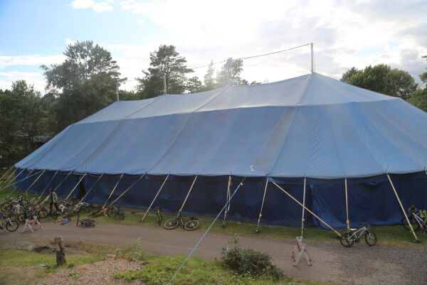 Vil erstatte teltet med ny hall