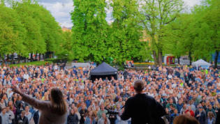 Hyllet Jesus midt i Oslo