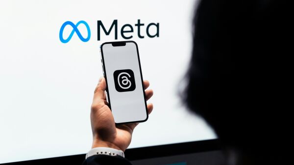 Apple og Meta får milliardbøter av EU