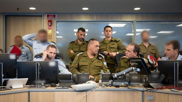 200 israelske kampfly angrep flere enn 100 mål i Iran