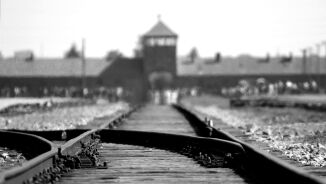 KrF går inn for obligatorisk holocaustreise